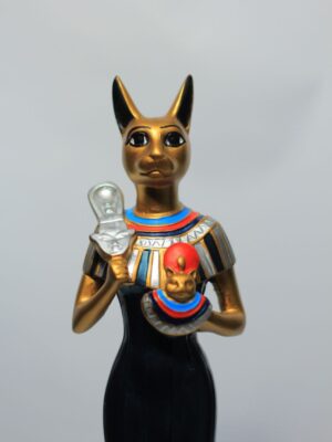 Statue of Bastet – The allure of Pharaonic power and femininity