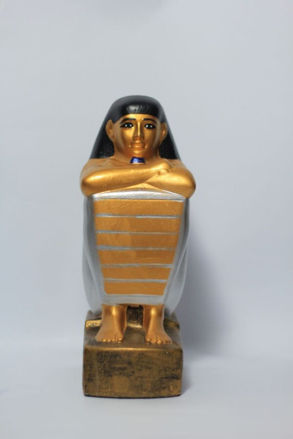 The Mass Statue – A fine Pharaonic masterpiece in porcelain