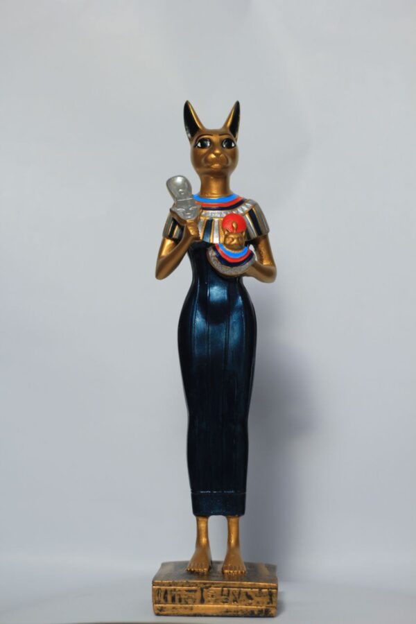 Statue of Bastet – The allure of Pharaonic power and femininity