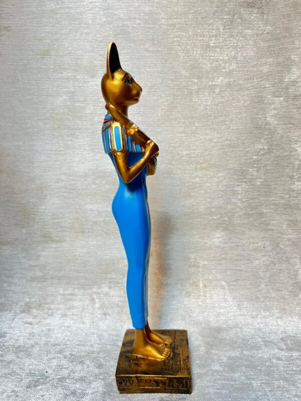 Statue of Bastet – The allure of Pharaonic power and femininity