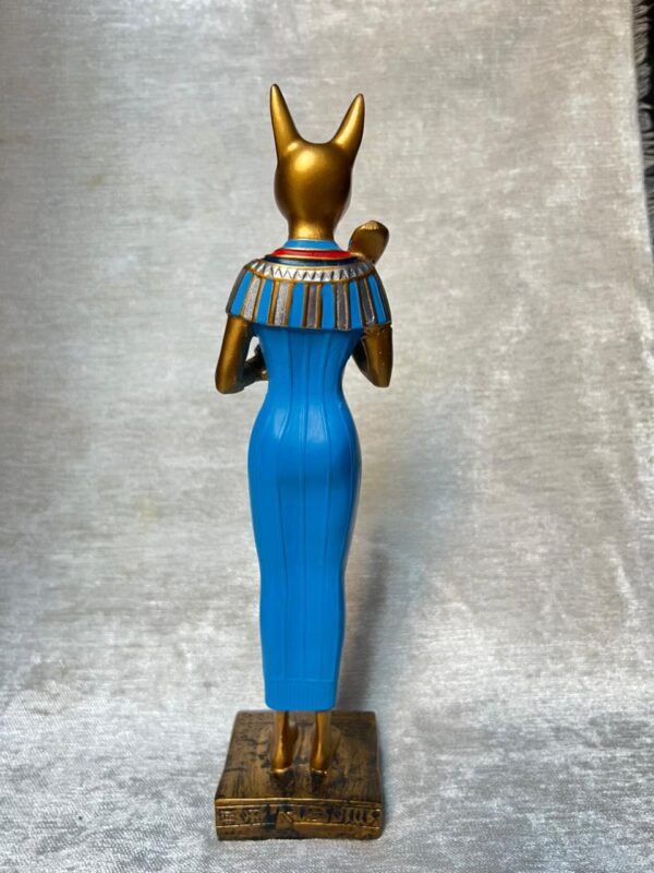 Statue of Bastet – The allure of Pharaonic power and femininity