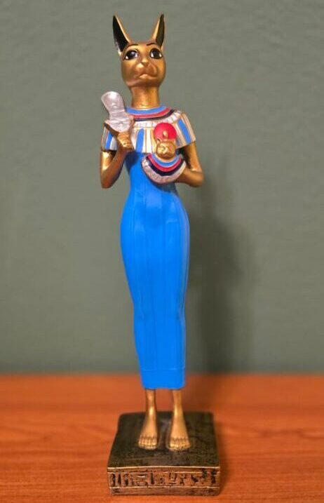 Statue of Bastet – The allure of Pharaonic power and femininity