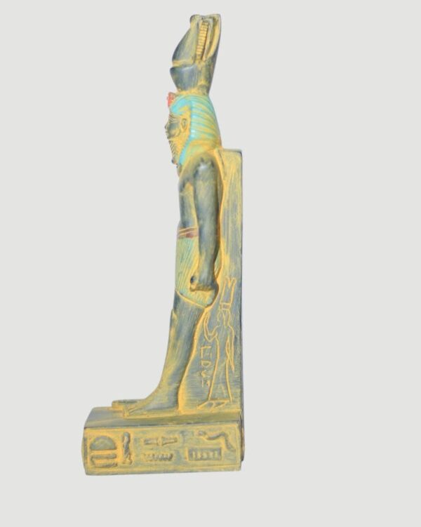 Discover the luxurious stone statue of Ramses II