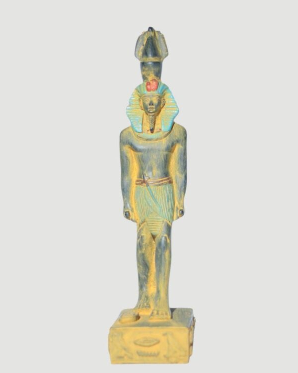 Discover the luxurious stone statue of Ramses II