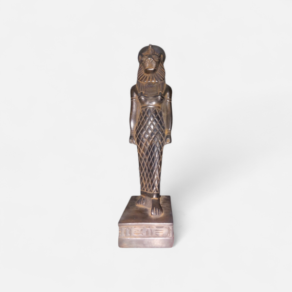 ٢٠٢٦٠١٢٨_١٩٣٢٠٣ (1) "Sekhmet"... a power told through details